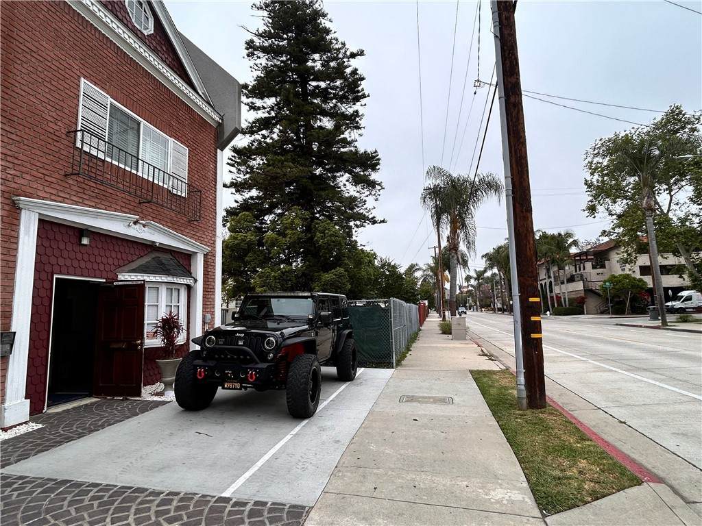 https://bt-photos.global.ssl.fastly.net/socal/orig_boomver_1_418509772-2.jpg