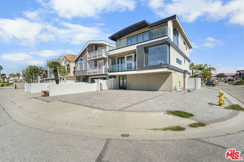 1500 Ocean Drive - Photo 1