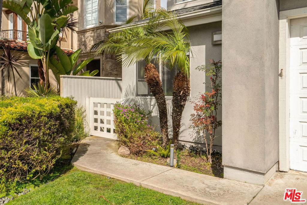https://bt-photos.global.ssl.fastly.net/socal/orig_boomver_1_418522867-2.jpg