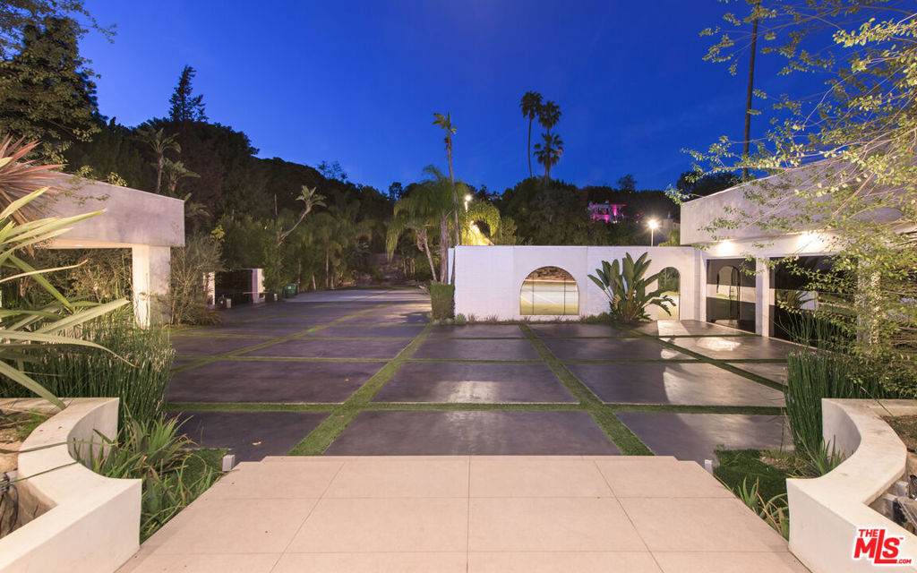 https://bt-photos.global.ssl.fastly.net/socal/orig_boomver_1_418529602-2.jpg