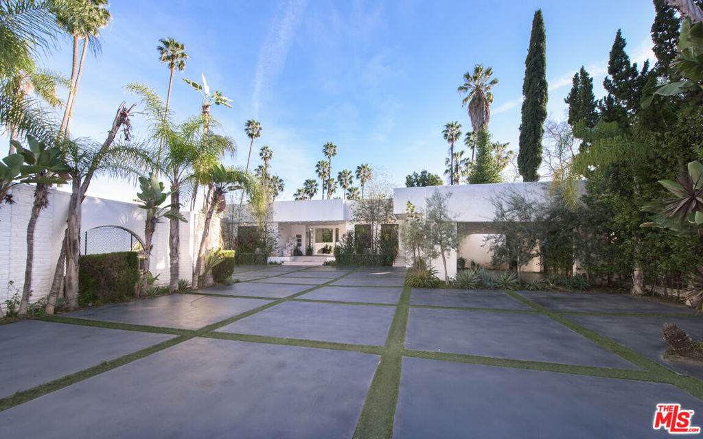 https://bt-photos.global.ssl.fastly.net/socal/orig_boomver_1_418529602-2.jpg