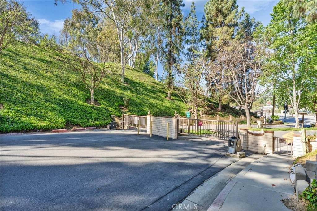 https://bt-photos.global.ssl.fastly.net/socal/orig_boomver_1_418546450-2.jpg