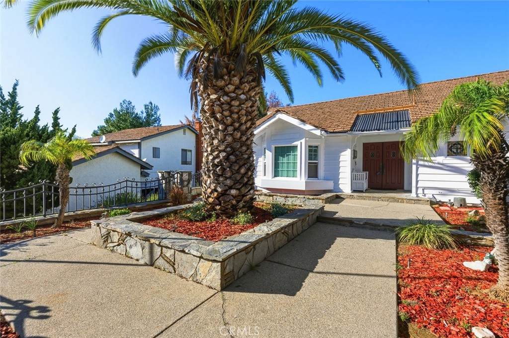 https://bt-photos.global.ssl.fastly.net/socal/orig_boomver_1_418547263-2.jpg