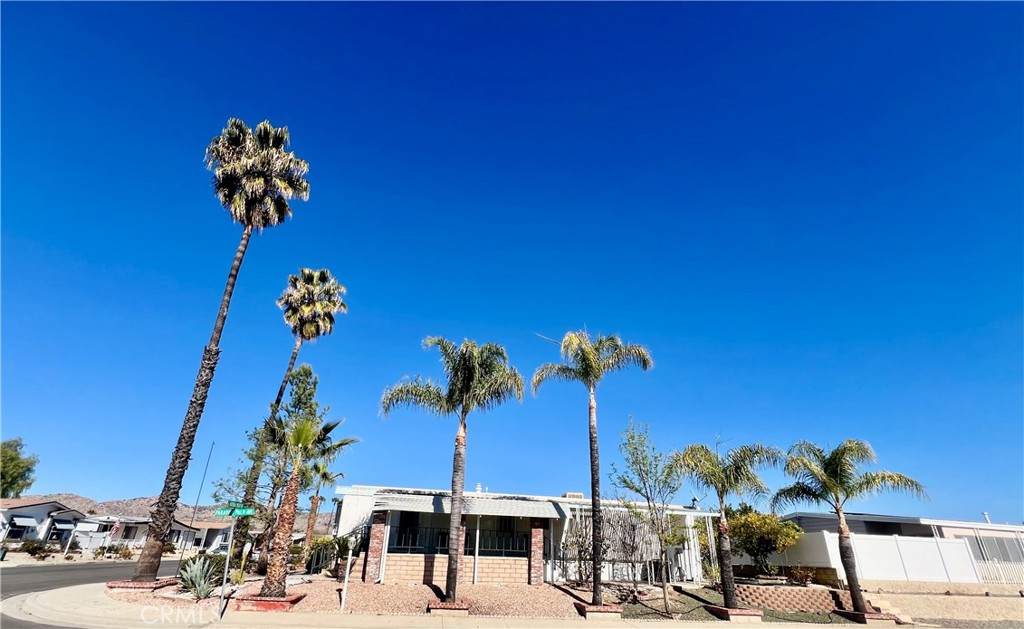 https://bt-photos.global.ssl.fastly.net/socal/orig_boomver_1_418589058-2.jpg