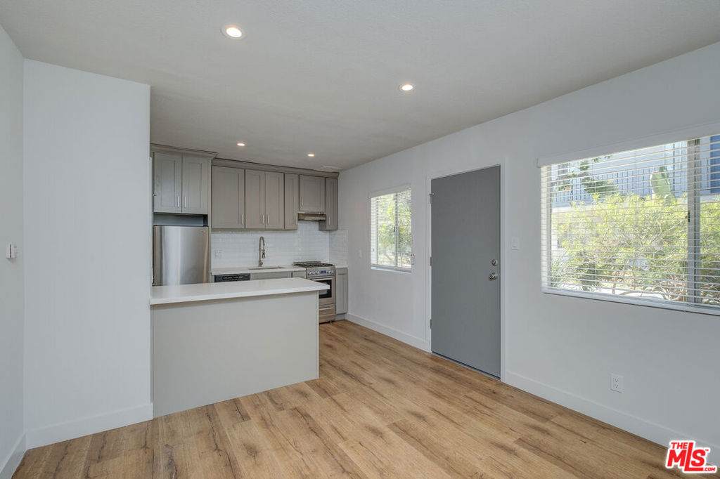4136 Grand View Boulevard - Photo 1