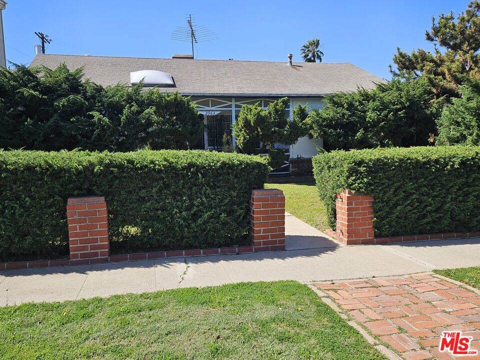 2963 Kelton Avenue - Photo 1