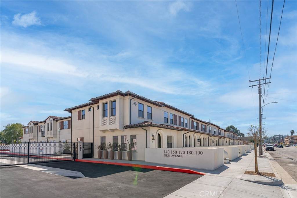 160 New Ave - Photo 1