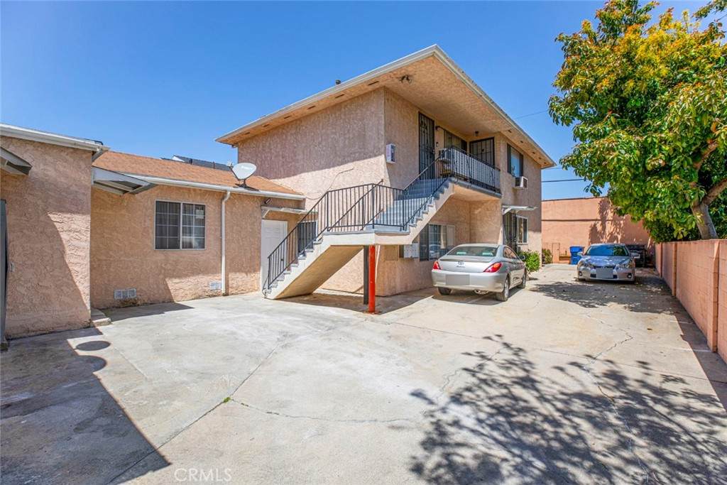 14319 Tiara Street - Photo 1