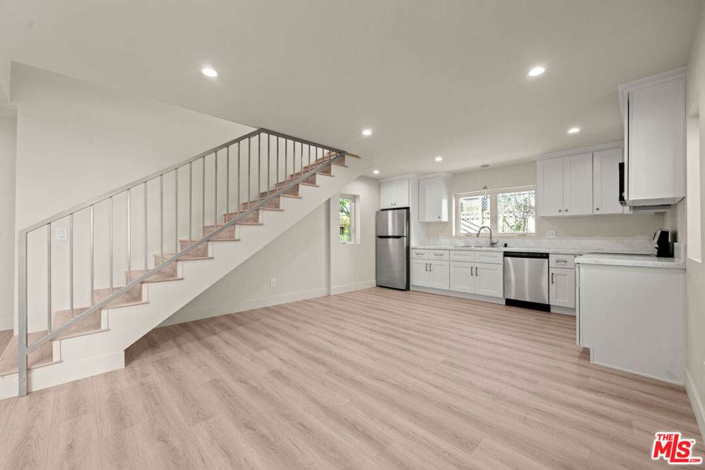 1509 Edris Drive - Photo 1