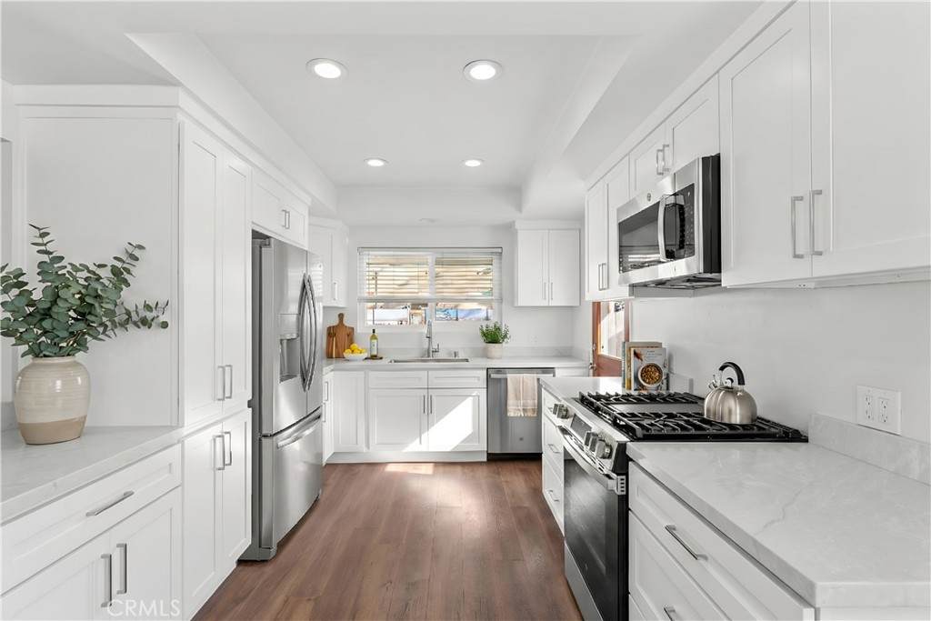 7425 Garden Grove Avenue - Photo 1