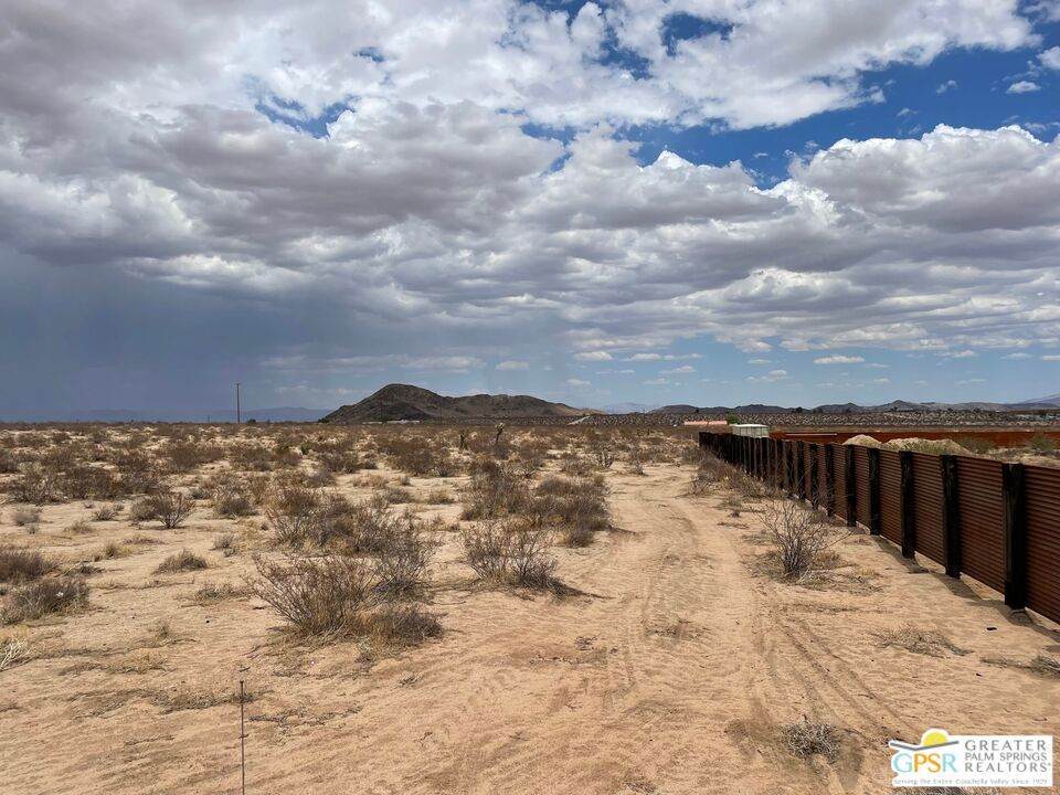 https://bt-photos.global.ssl.fastly.net/socal/orig_boomver_1_418831505-2.jpg