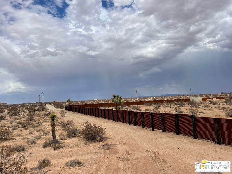 https://bt-photos.global.ssl.fastly.net/socal/orig_boomver_1_418832710-2.jpg