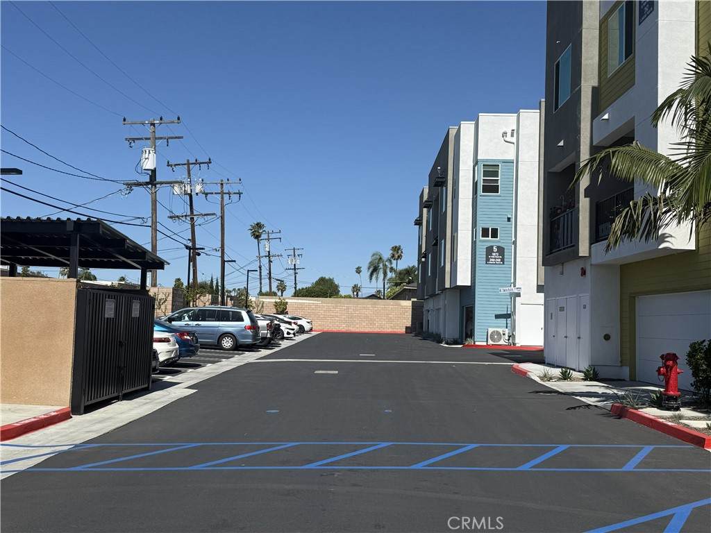 https://bt-photos.global.ssl.fastly.net/socal/orig_boomver_1_418859680-2.jpg