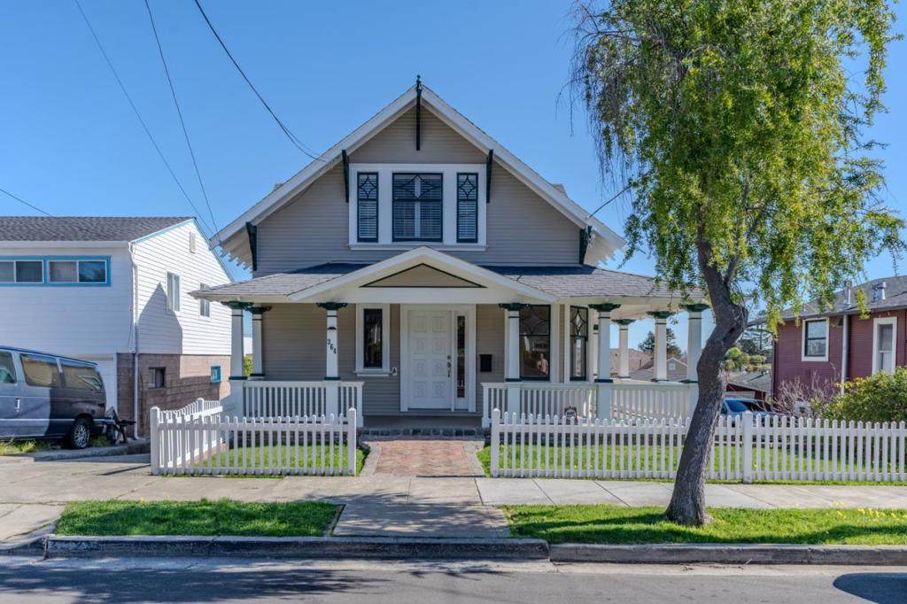 364 Cypress Avenue - Photo 1
