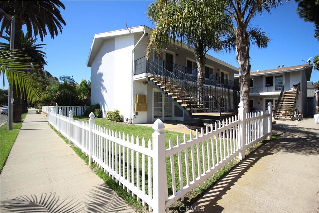 409 California Street - Photo 1