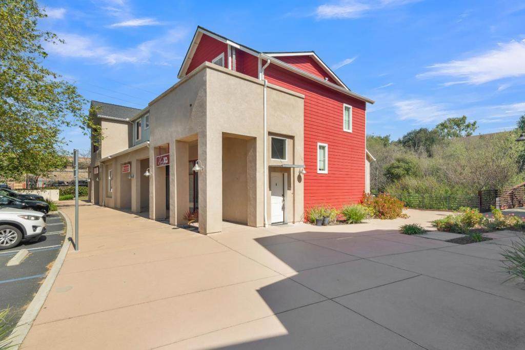 3592 Broad Street - Photo 1