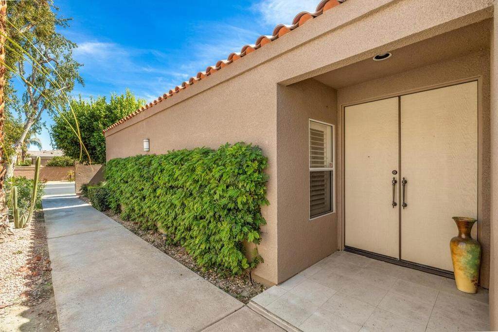 https://bt-photos.global.ssl.fastly.net/socal/orig_boomver_1_418880715-2.jpg