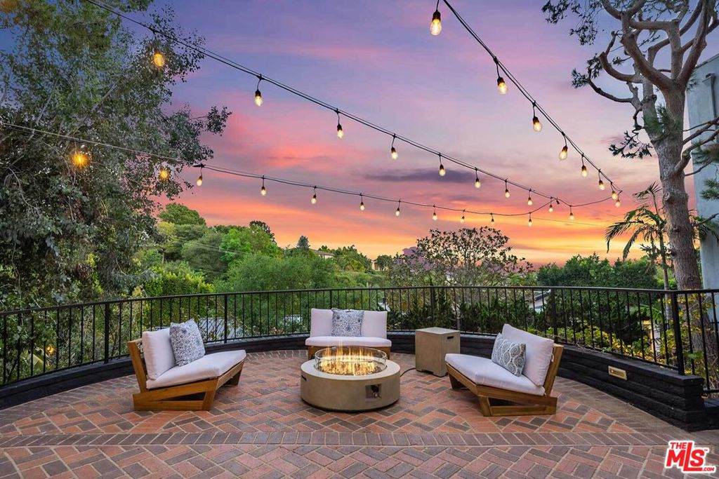 9305 Beverly Crest Drive - Photo 1