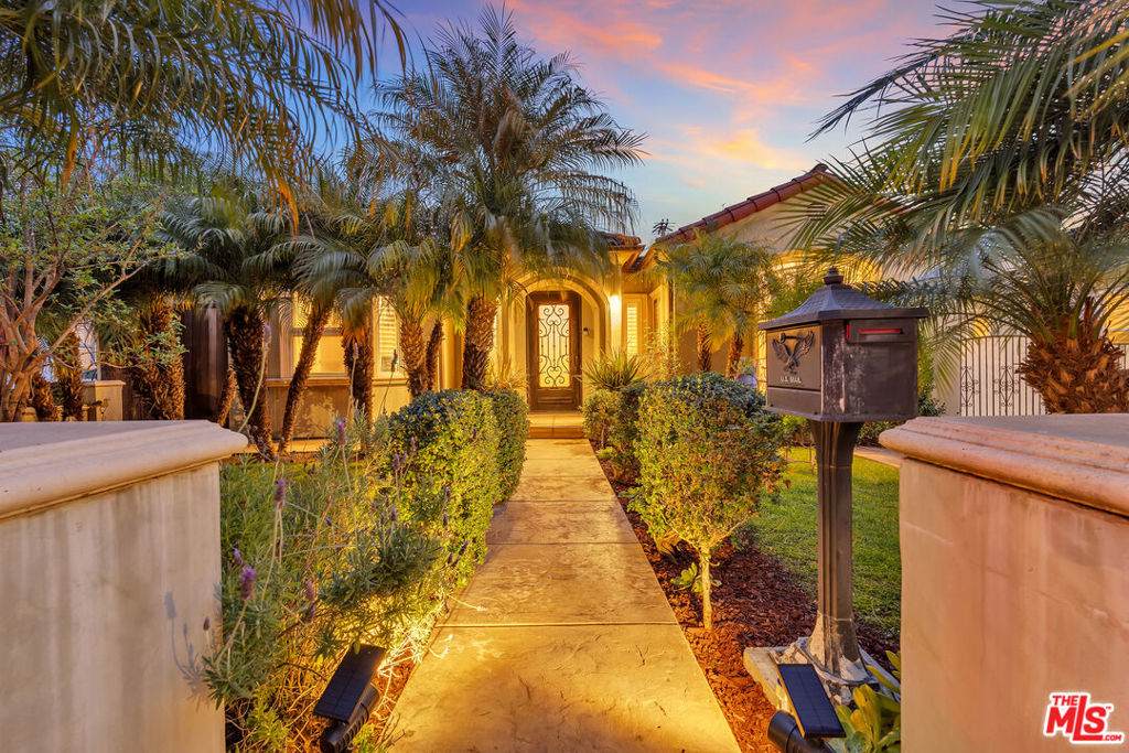 326 Doheny Drive - Photo 1