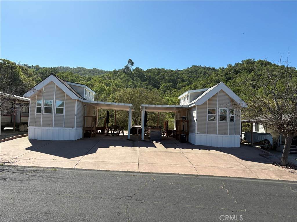 2358 Comanche - Photo 1