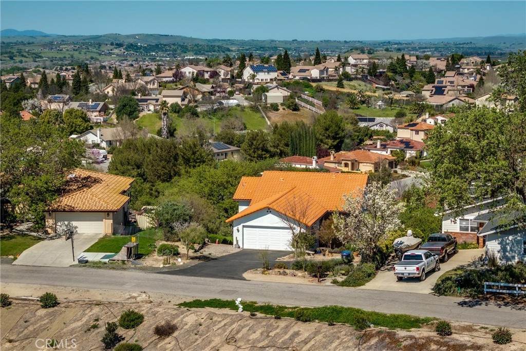 731 Renate Way - Photo 1