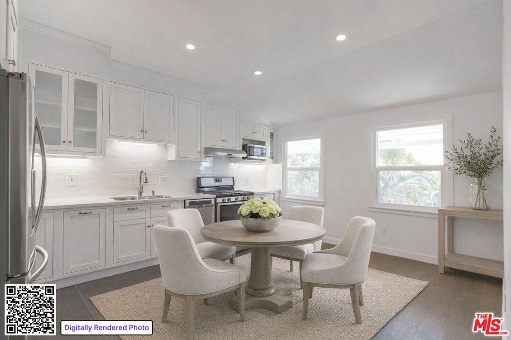 31 Breeze Avenue - Photo 1