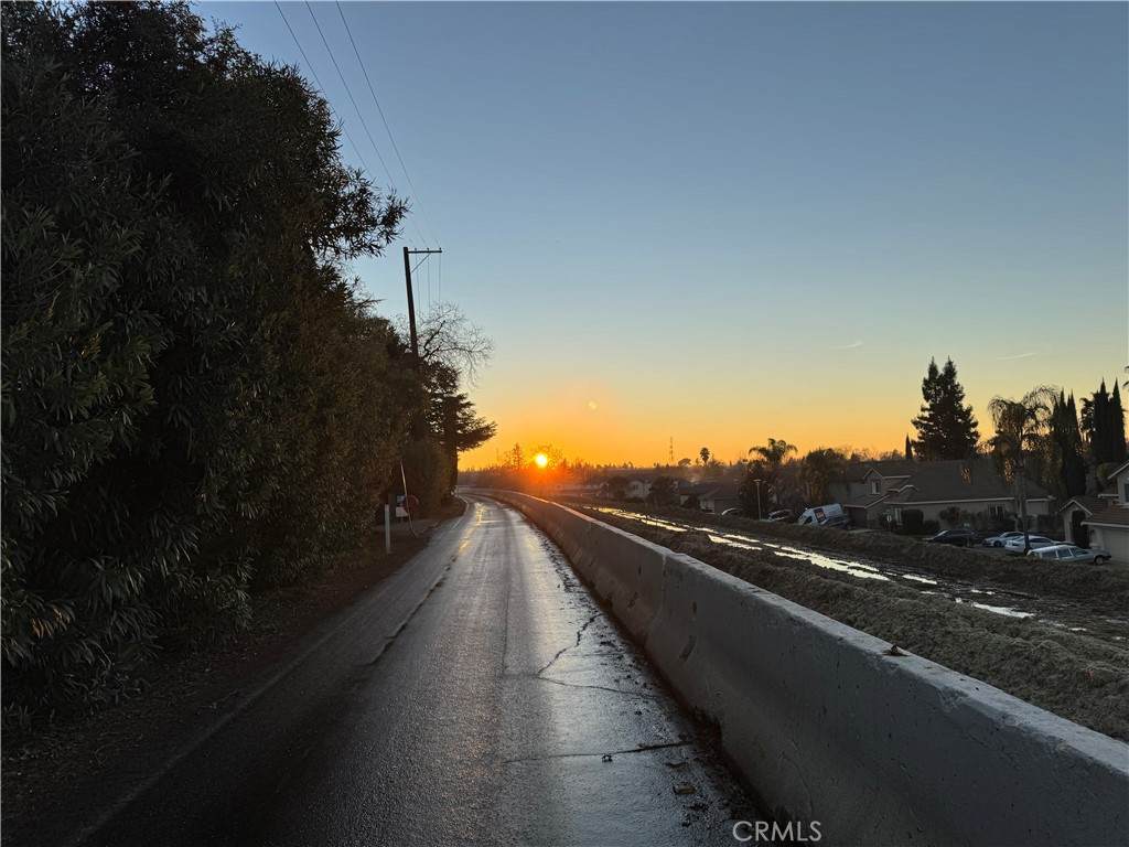 https://bt-photos.global.ssl.fastly.net/socal/orig_boomver_1_419258981-2.jpg