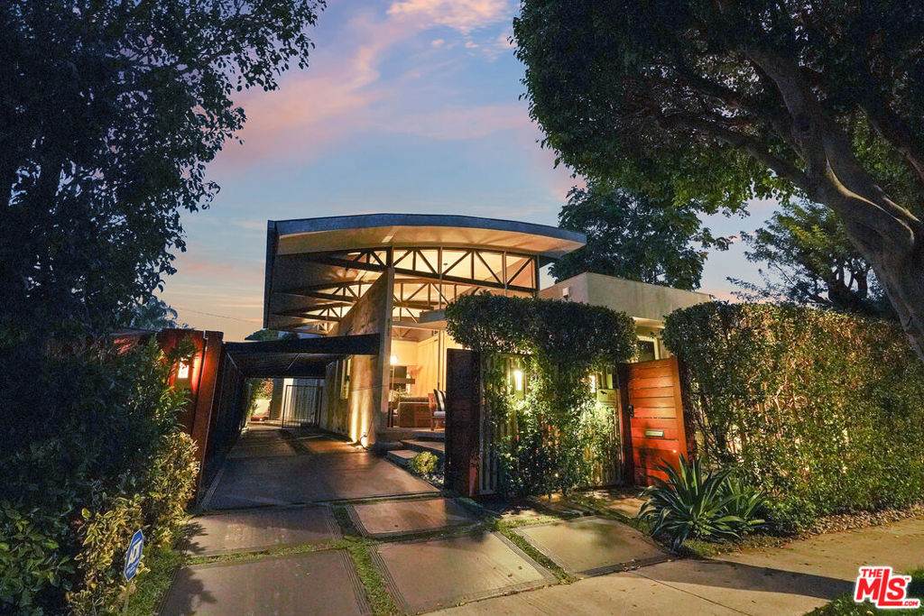 8735 Dorrington Avenue - Photo 1