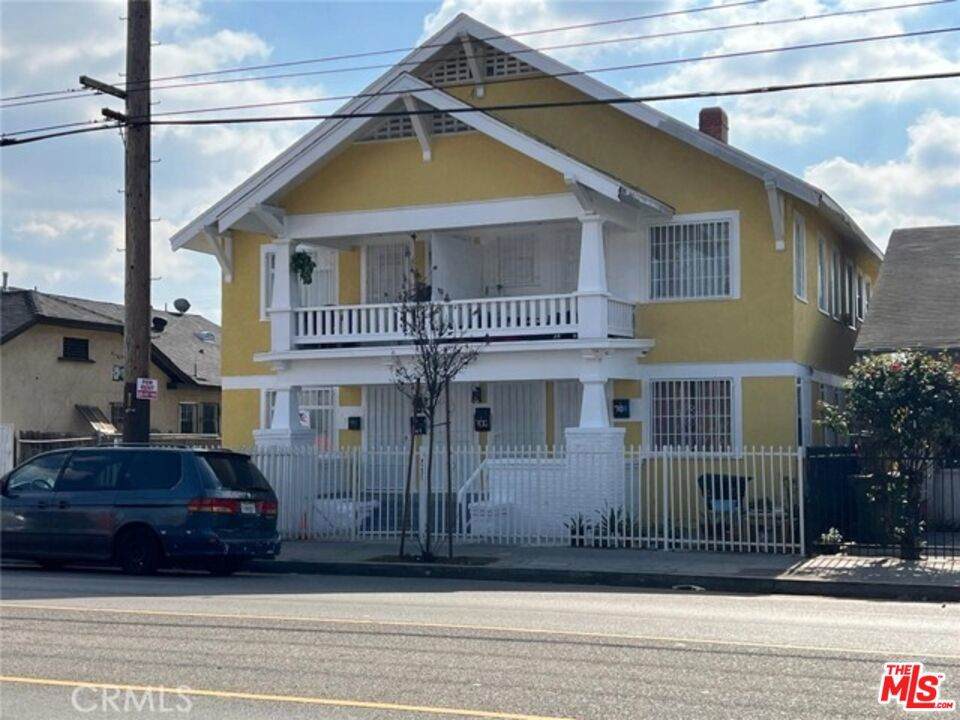 708 Vernon Avenue - Photo 1