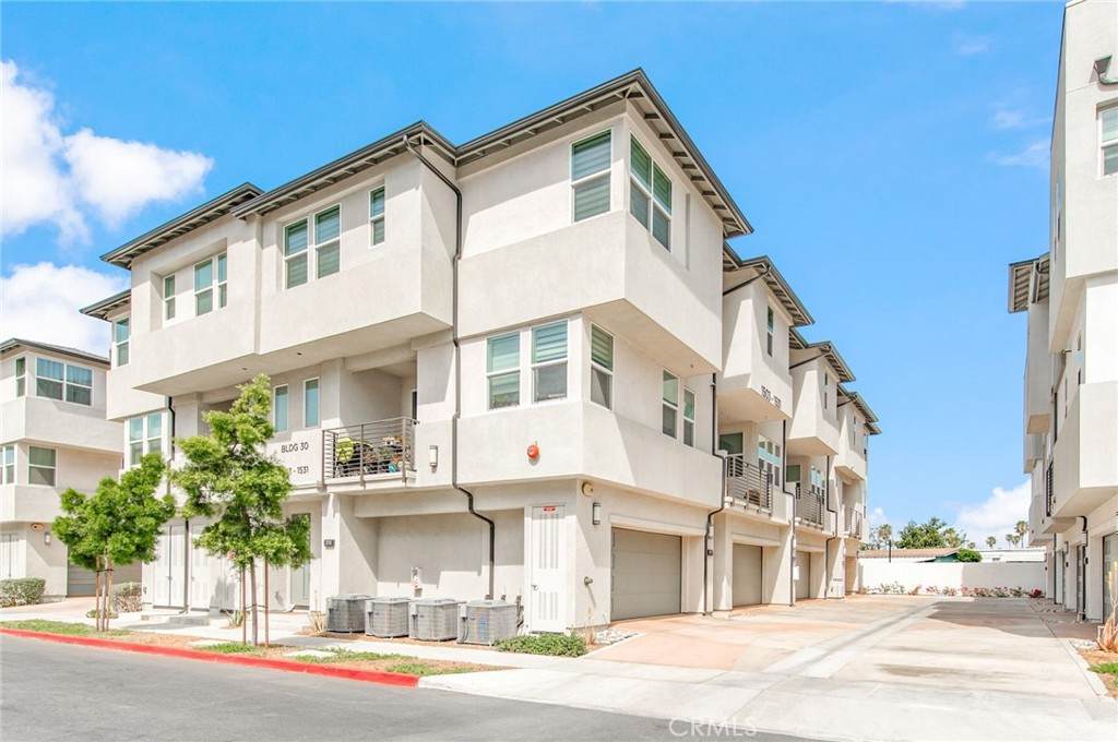 1515 W Bushell St - Photo 1
