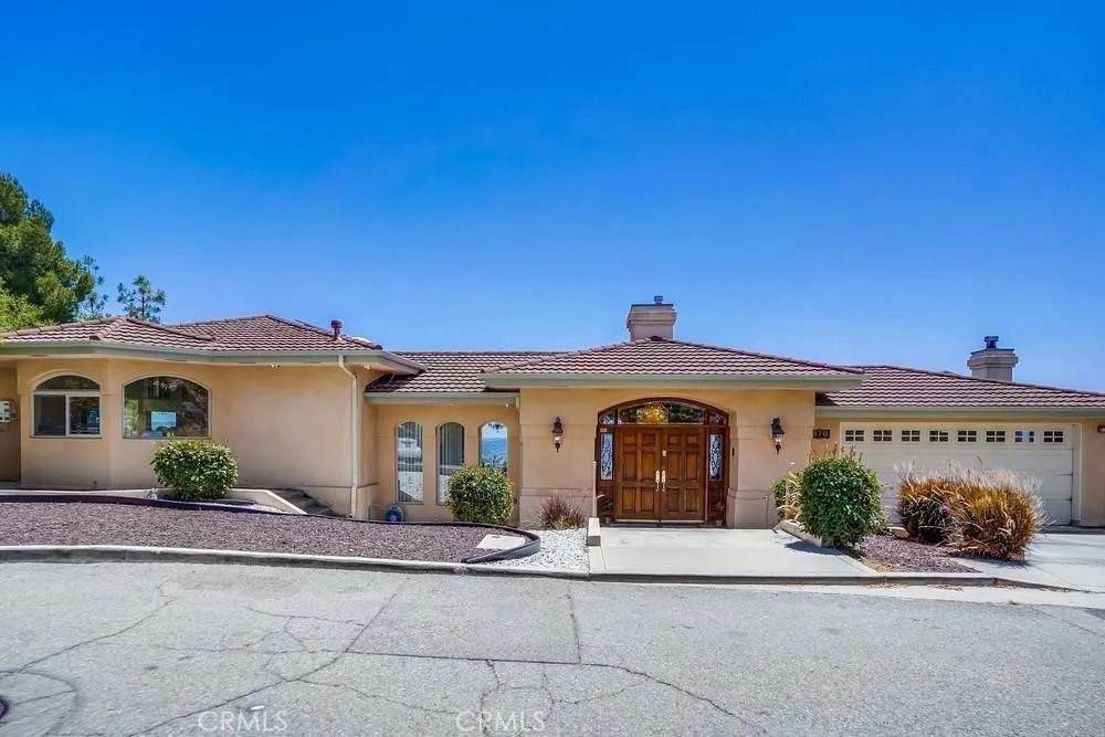 876 Harrington - Photo 1