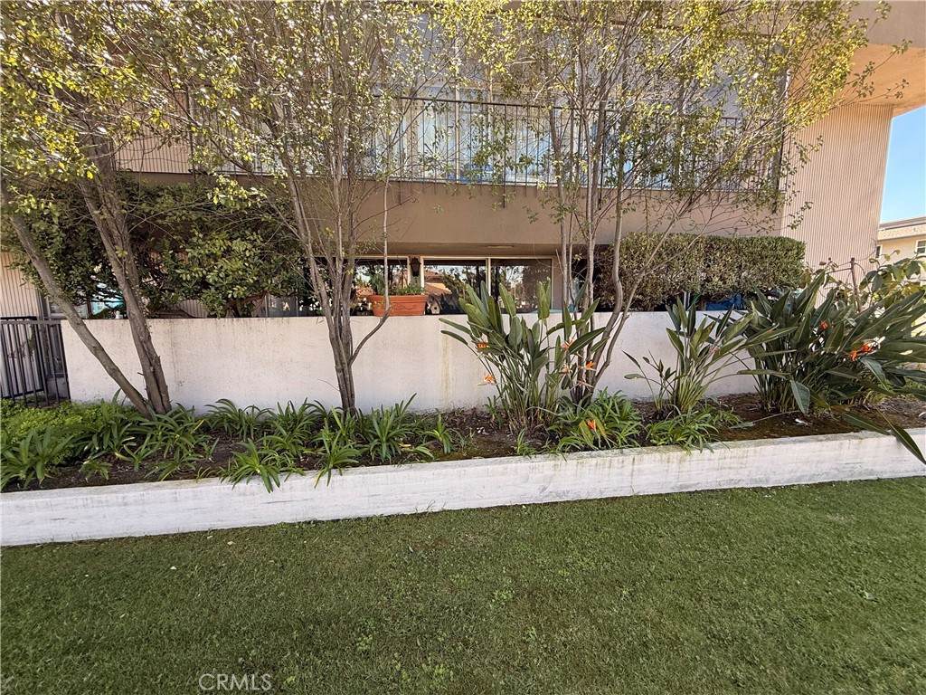 2940 W Carson Street - Photo 1