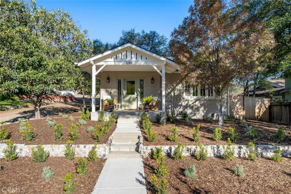 135 18th Street - Photo 1