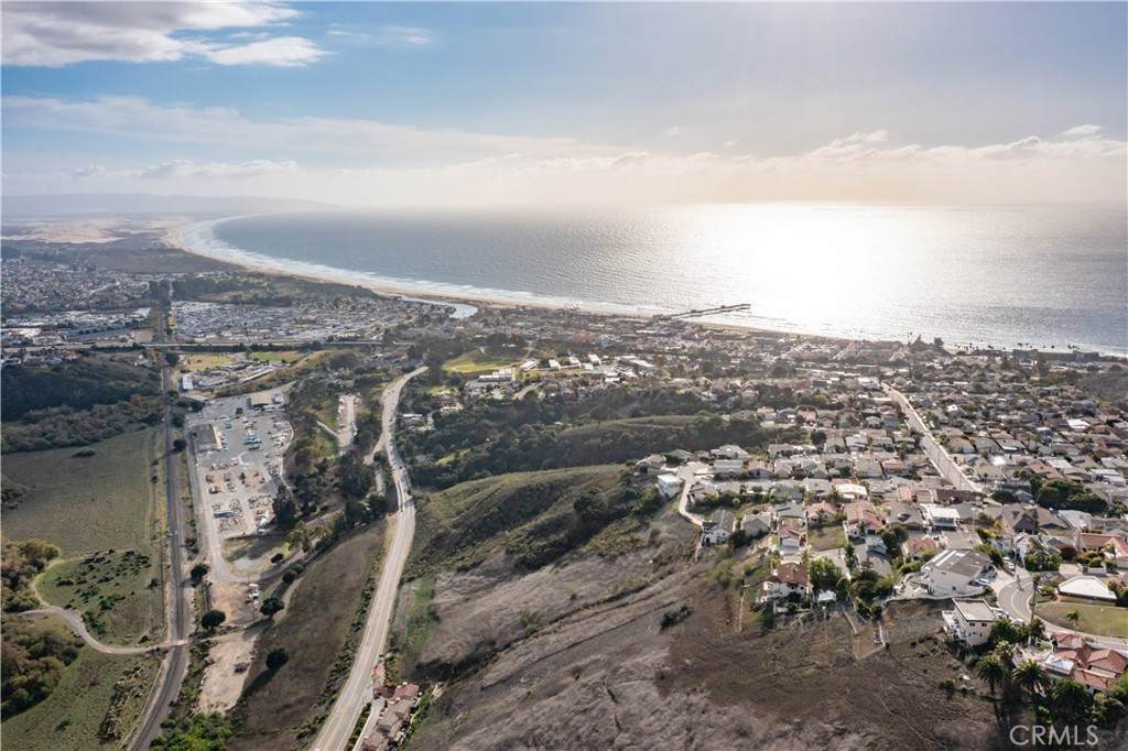 1094 Longview - Photo 1