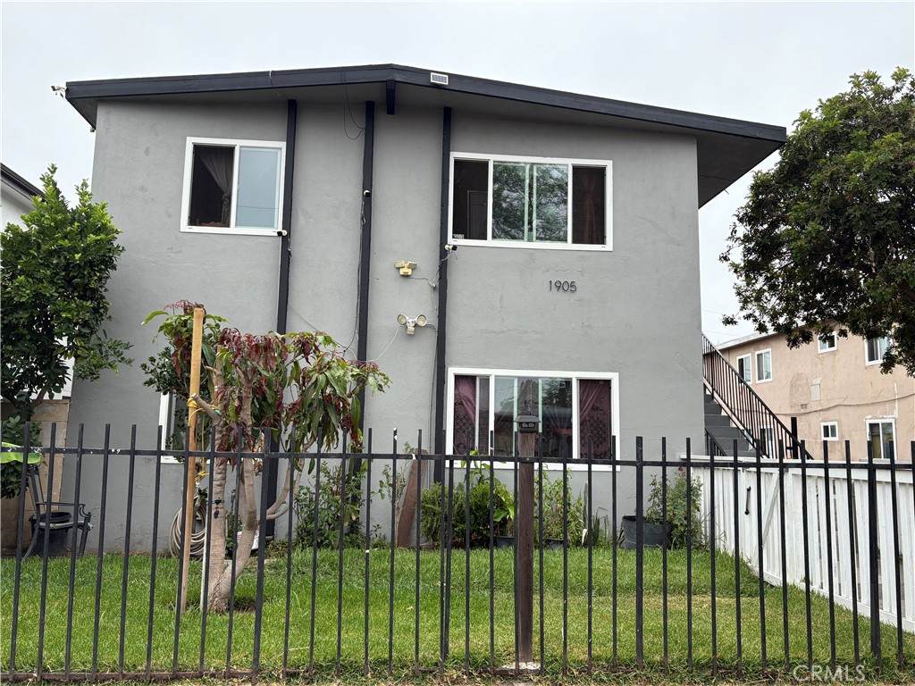 1905 Myrtle Street - Photo 1