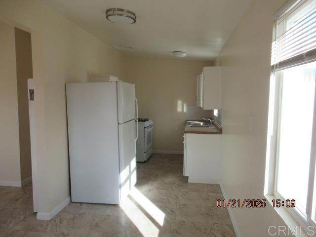 580 Glover Avenue - Photo 1