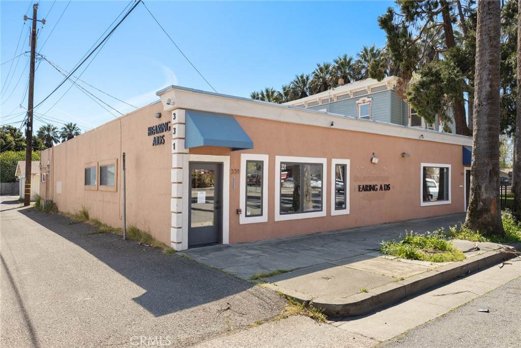 331 Elm Street - Photo 1