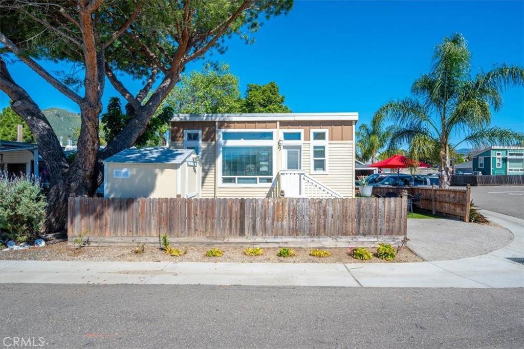 https://bt-photos.global.ssl.fastly.net/socal/orig_boomver_1_419894868-2.jpg