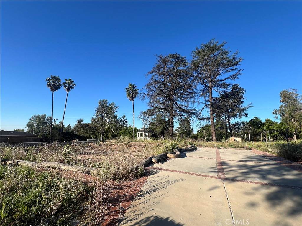 https://bt-photos.global.ssl.fastly.net/socal/orig_boomver_1_419923904-2.jpg