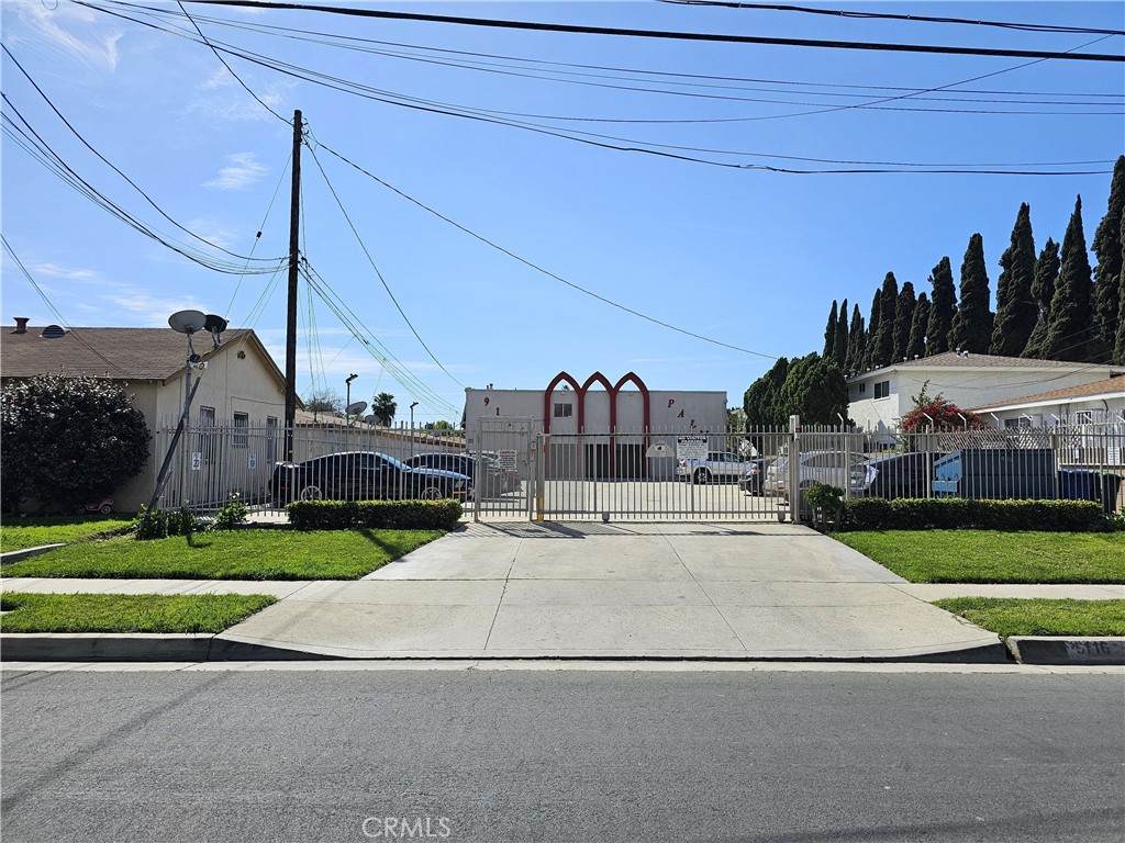 https://bt-photos.global.ssl.fastly.net/socal/orig_boomver_1_419924939-2.jpg