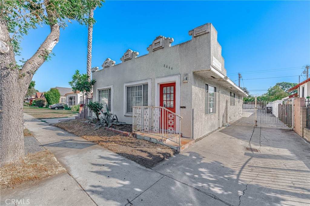 8464 California Avenue - Photo 1