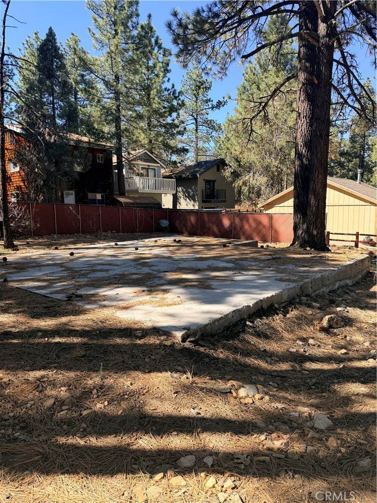 270 Maple - Photo 1