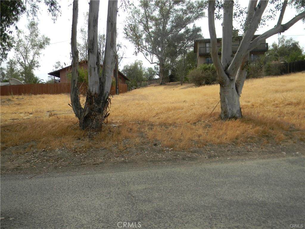 https://bt-photos.global.ssl.fastly.net/socal/orig_boomver_1_420035008-2.jpg
