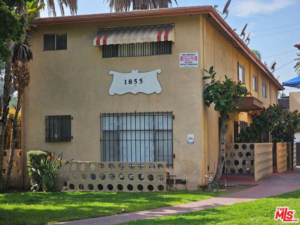1855 Victoria Avenue - Photo 1