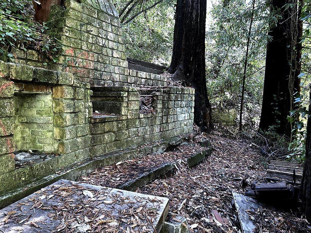 https://bt-photos.global.ssl.fastly.net/socal/orig_boomver_1_420239270-2.jpg