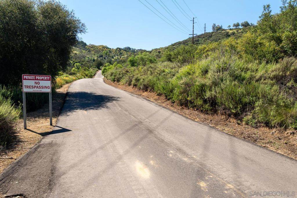 27995 Cougar Pass Rd - Photo 1