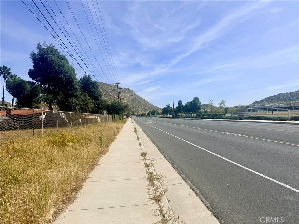 https://bt-photos.global.ssl.fastly.net/socal/orig_boomver_1_420285042-2.jpg