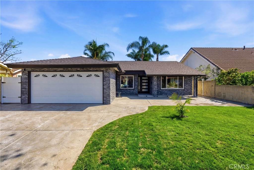 18316 Santana - Photo 1