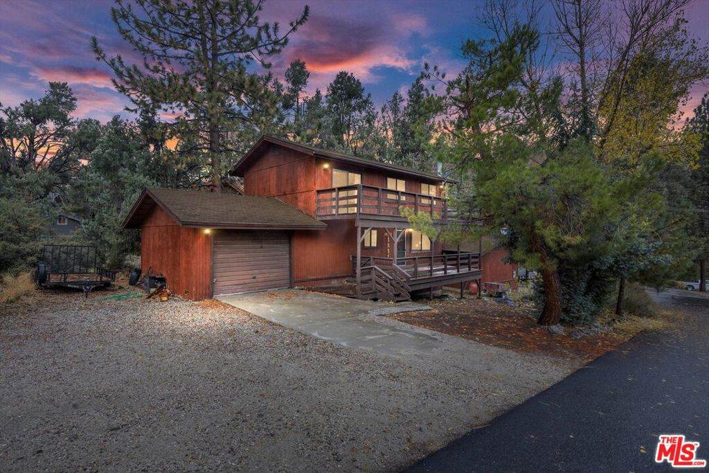 2317 Maplewood Way - Photo 1