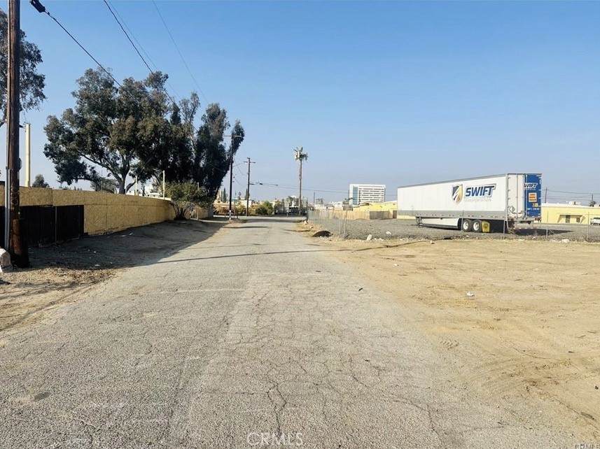 https://bt-photos.global.ssl.fastly.net/socal/orig_boomver_1_420454294-2.jpg